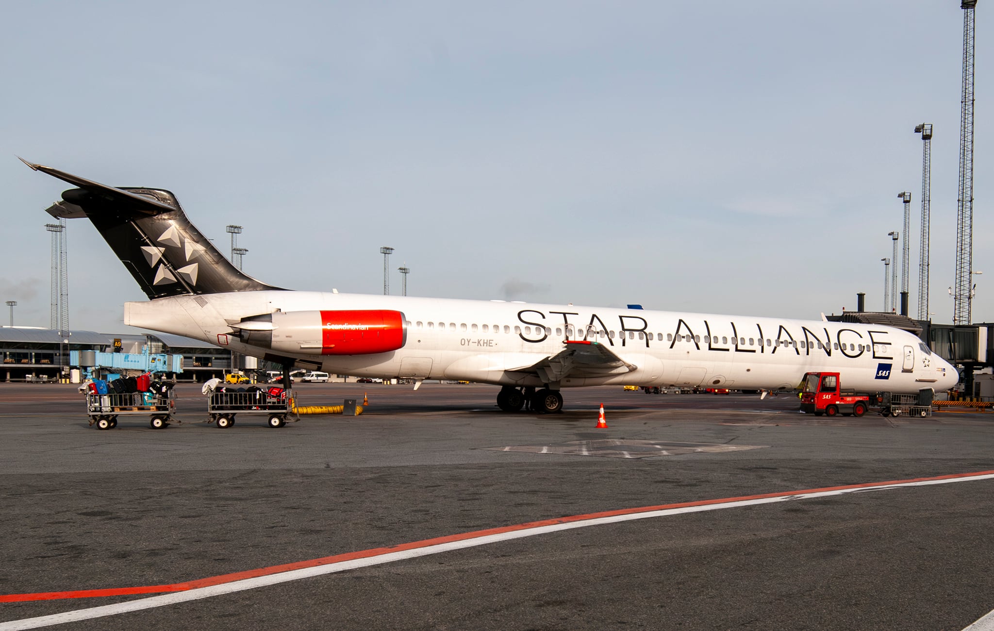 16-10-2013. Scandinavian Airlines MD-82. OY-KHE